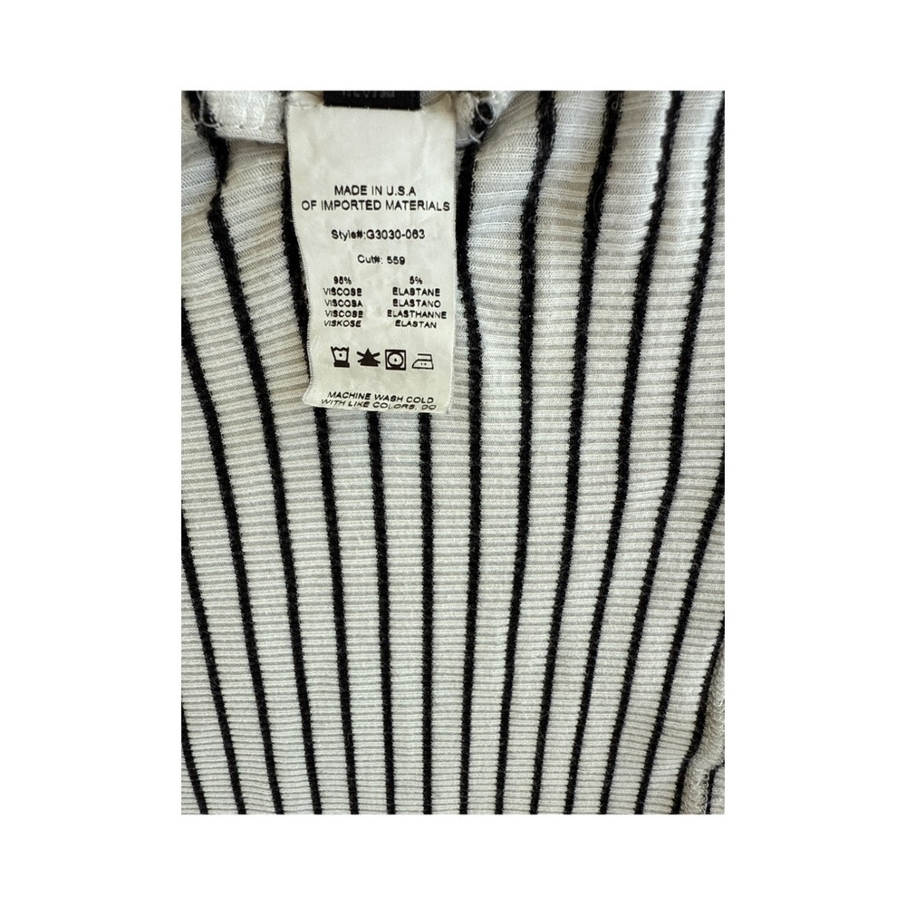 GBTSO Black and White Striped Short Sleeved Crew Neck Knit Tee Women’s Size S - Picture 6 of 6